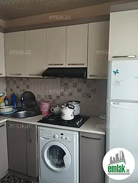 Satılır 3 otaqlı köhnə tikili 80 m²