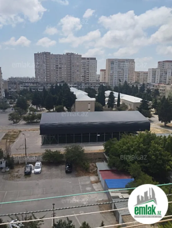 Satılır 3 otaqlı köhnə tikili 80 m²