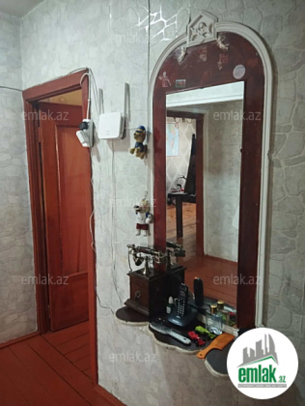 Satılır 3 otaqlı köhnə tikili 80 m²