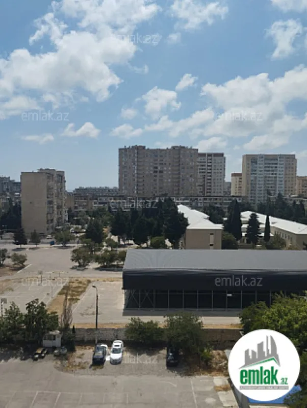Satılır 3 otaqlı köhnə tikili 80 m²
