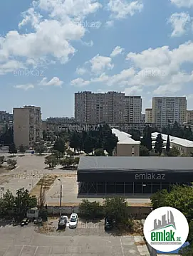 Satılır 3 otaqlı köhnə tikili 80 m²