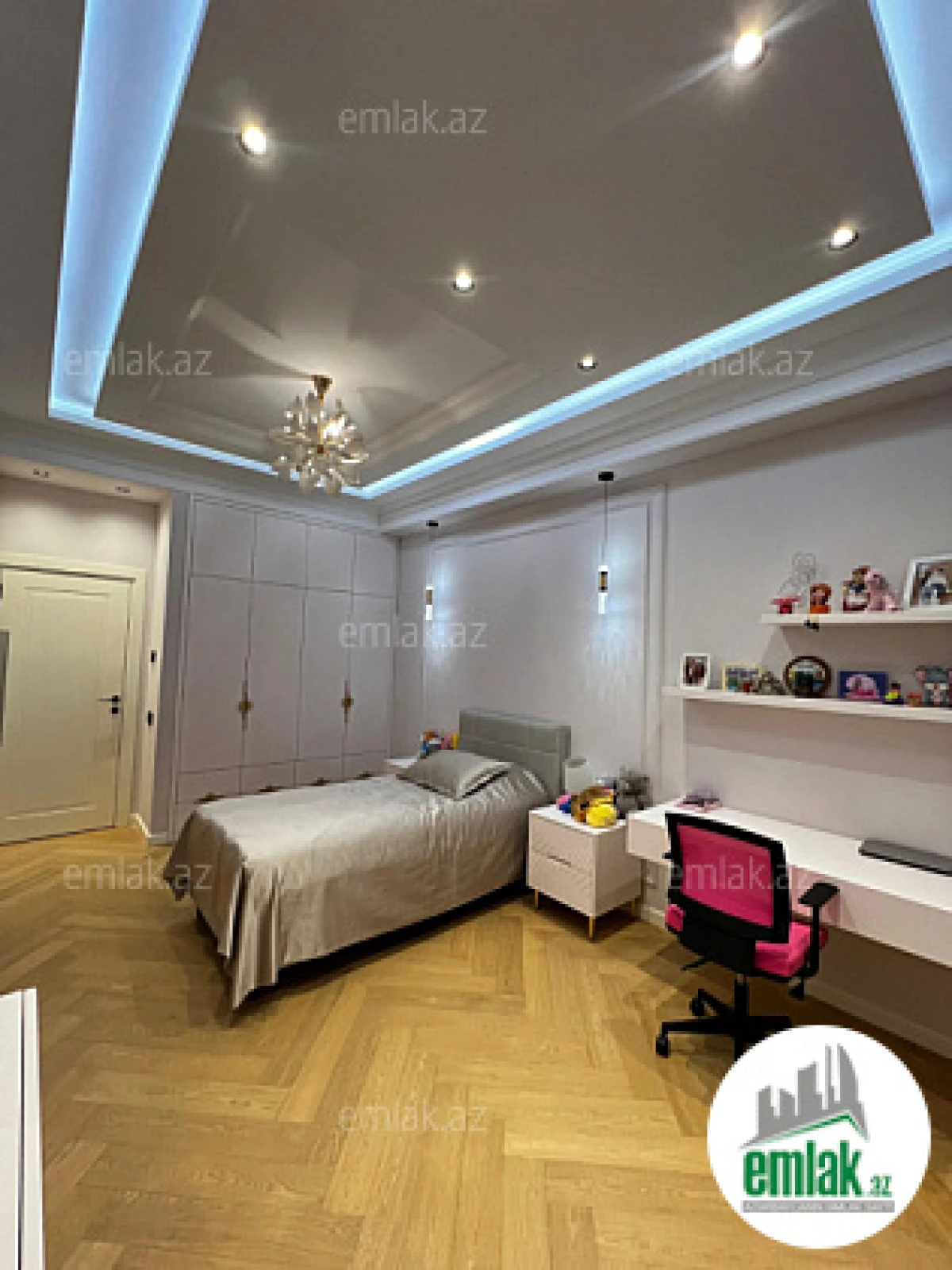 Satılır 4 otaqlı yeni tikili 140 m²