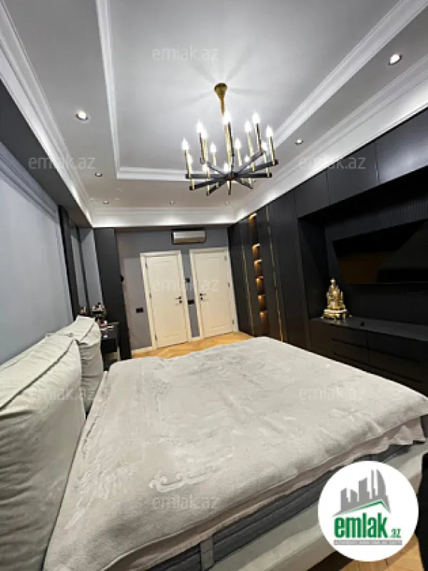 Satılır 4 otaqlı yeni tikili 140 m²