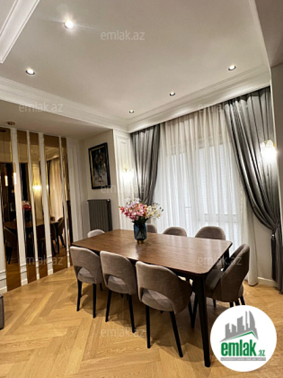 Satılır 4 otaqlı yeni tikili 140 m²