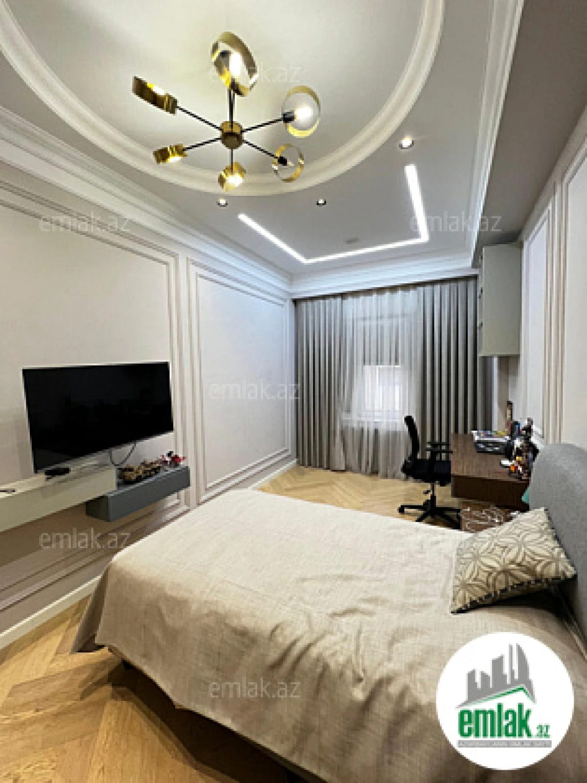 Satılır 4 otaqlı yeni tikili 140 m²