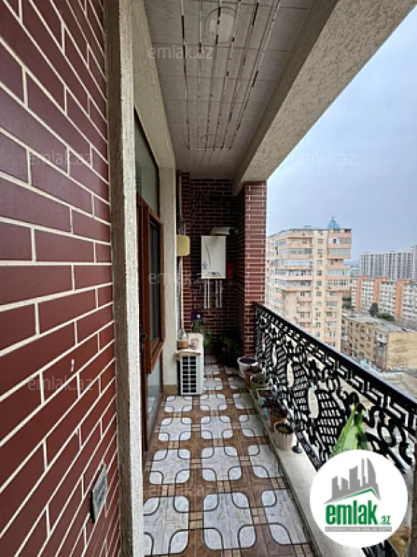 Satılır 4 otaqlı yeni tikili 180 m²