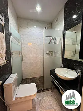 Satılır 4 otaqlı yeni tikili 180 m²