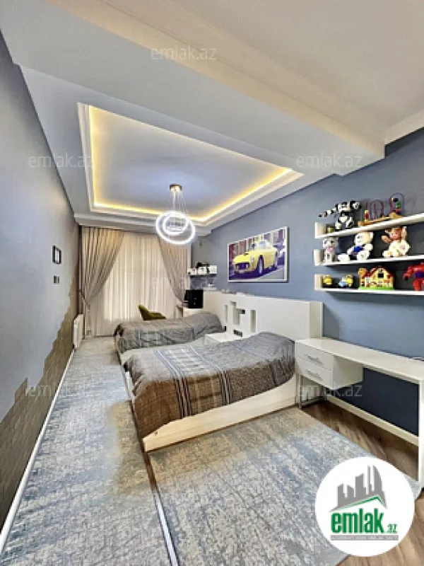 Satılır 4 otaqlı yeni tikili 180 m²