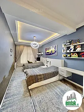 Satılır 4 otaqlı yeni tikili 180 m²