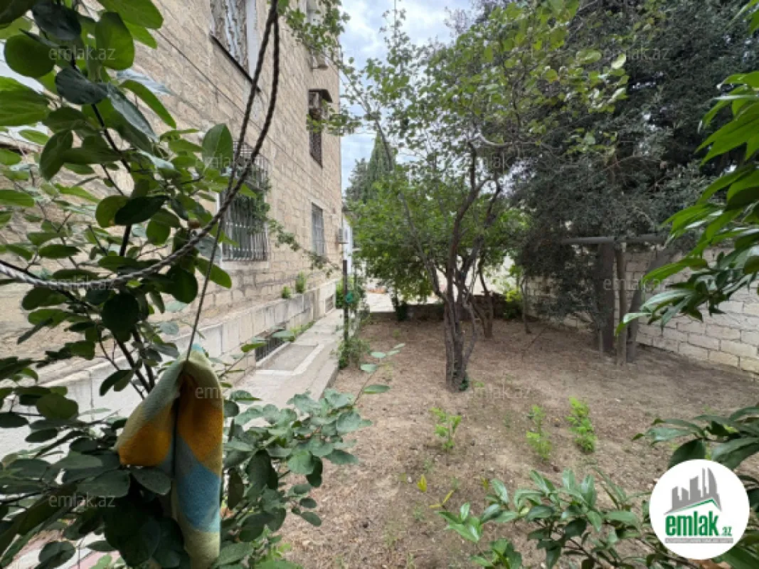 Satılır 3 otaqlı köhnə tikili 100 m²