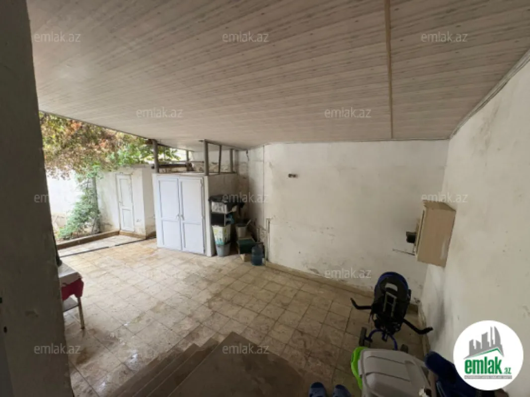 Satılır 3 otaqlı köhnə tikili 100 m²