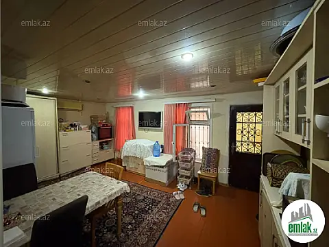 Satılır 3 otaqlı köhnə tikili 100 m²
