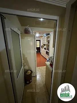 Satılır 3 otaqlı köhnə tikili 100 m²