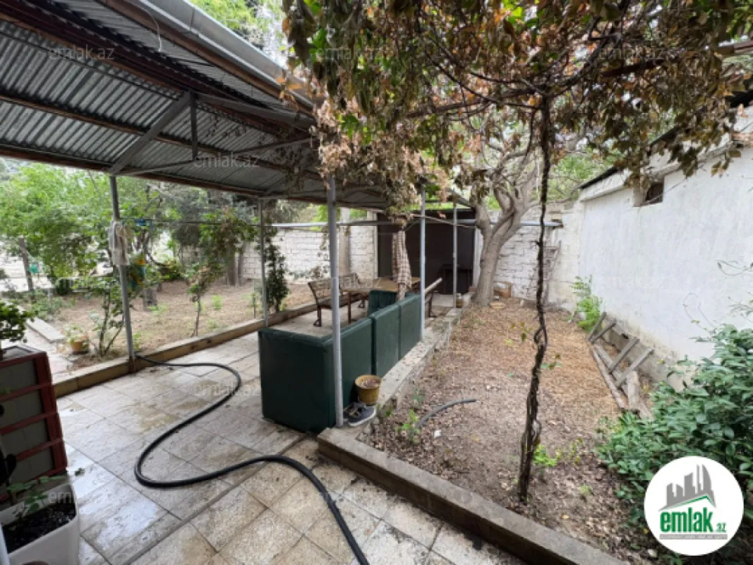 Satılır 3 otaqlı köhnə tikili 100 m²