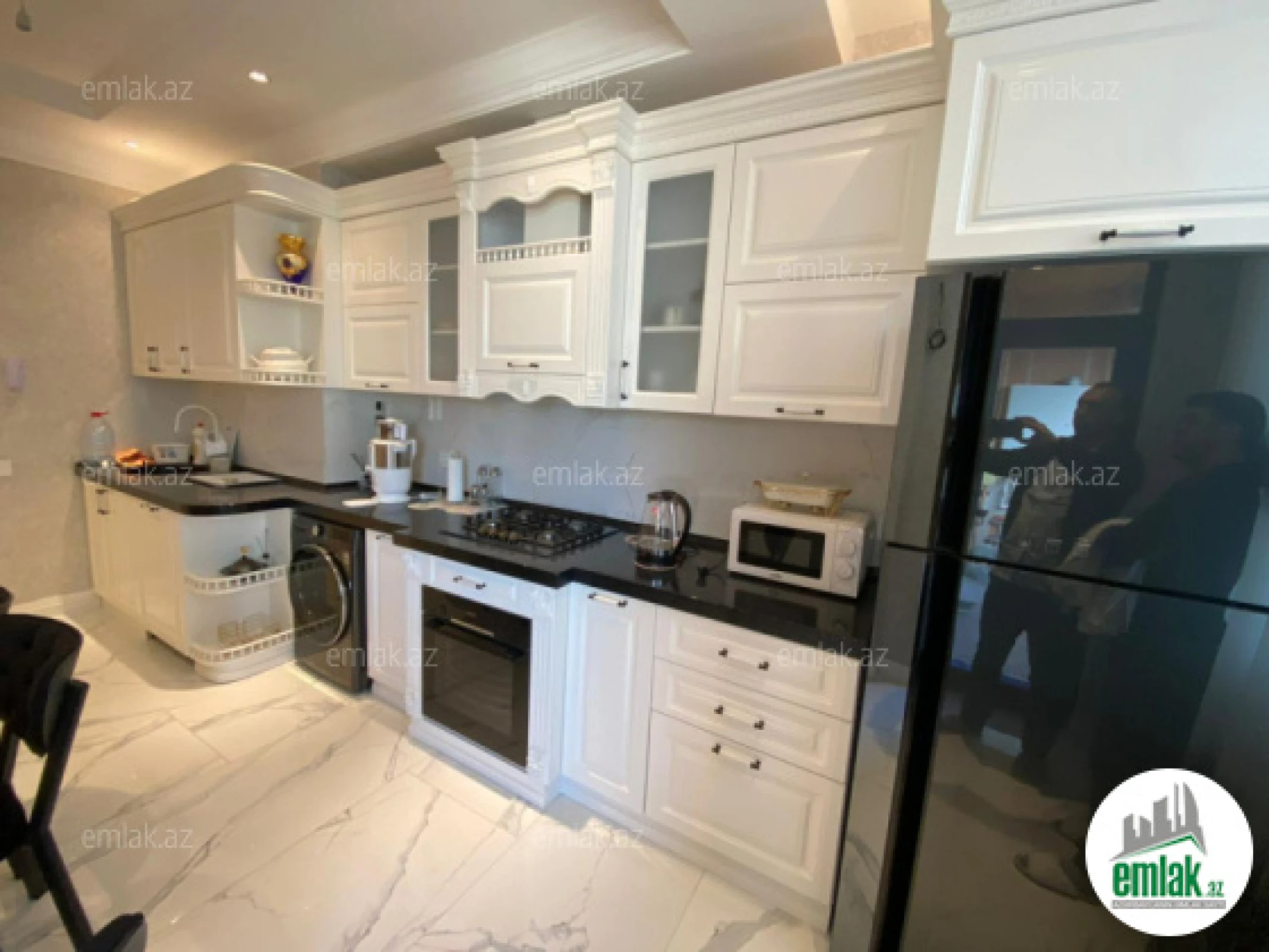 Satılır 3 otaqlı yeni tikili 110 m²