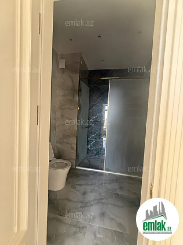 Satılır 5 otaqlı yeni tikili 200 m²