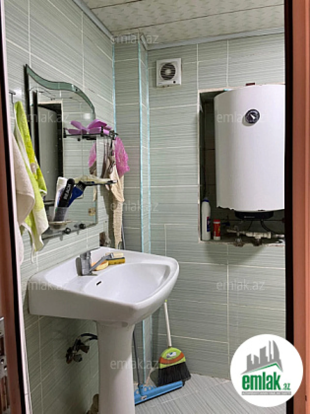 Satılır 1 otaqlı köhnə tikili 40 m²