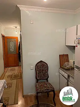 Satılır 1 otaqlı köhnə tikili 40 m²