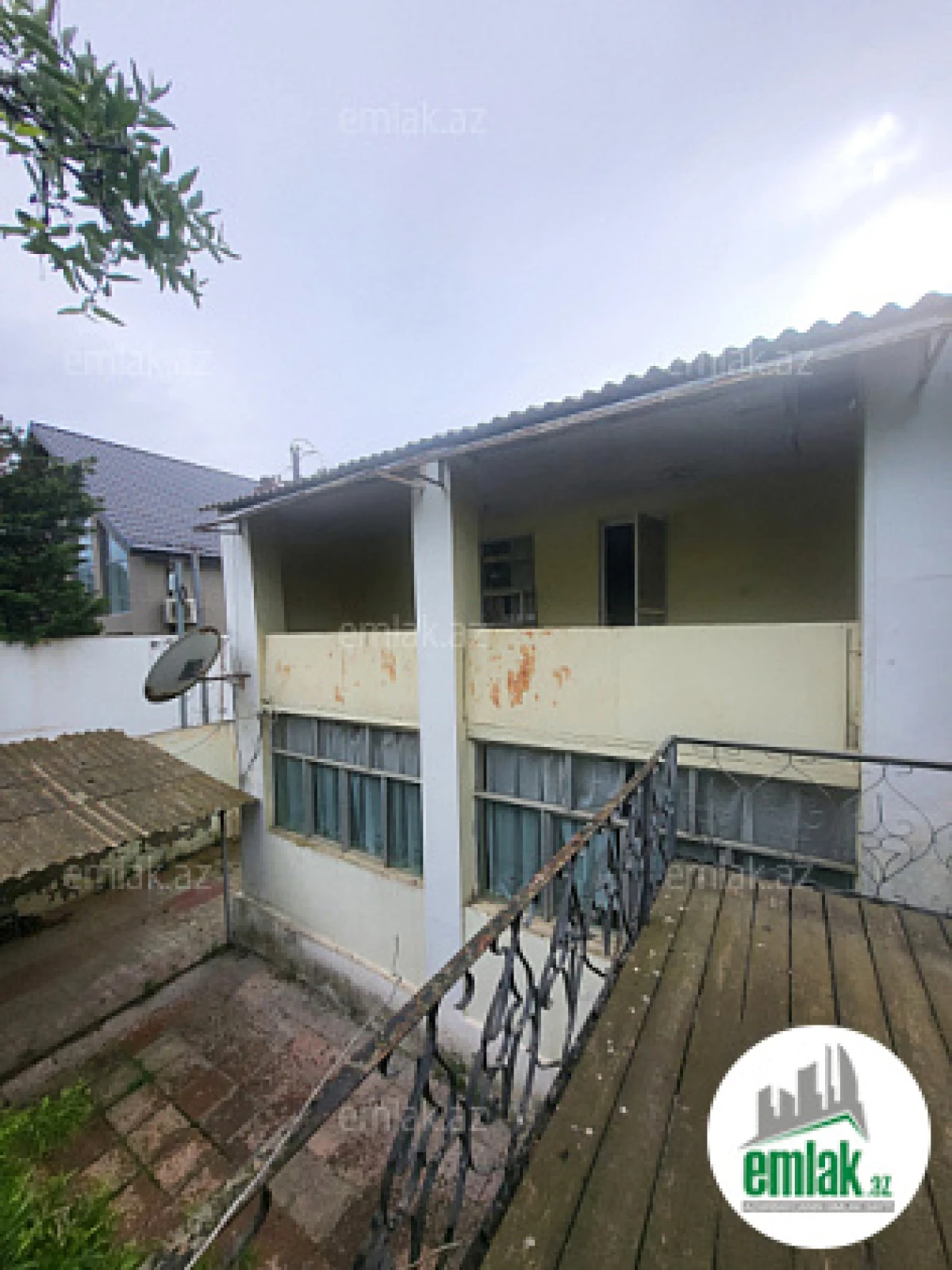 Satılır 6 otaqlı mənzil 2480 m²