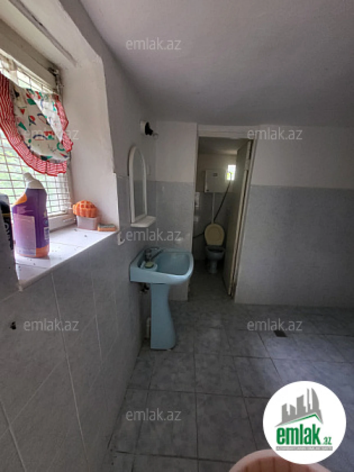 Satılır 6 otaqlı mənzil 2480 m²