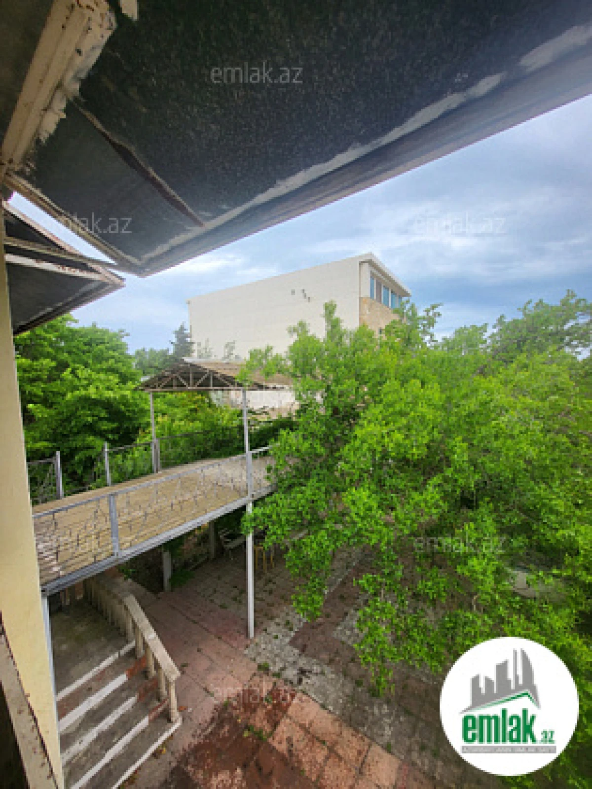 Satılır 6 otaqlı mənzil 2480 m²