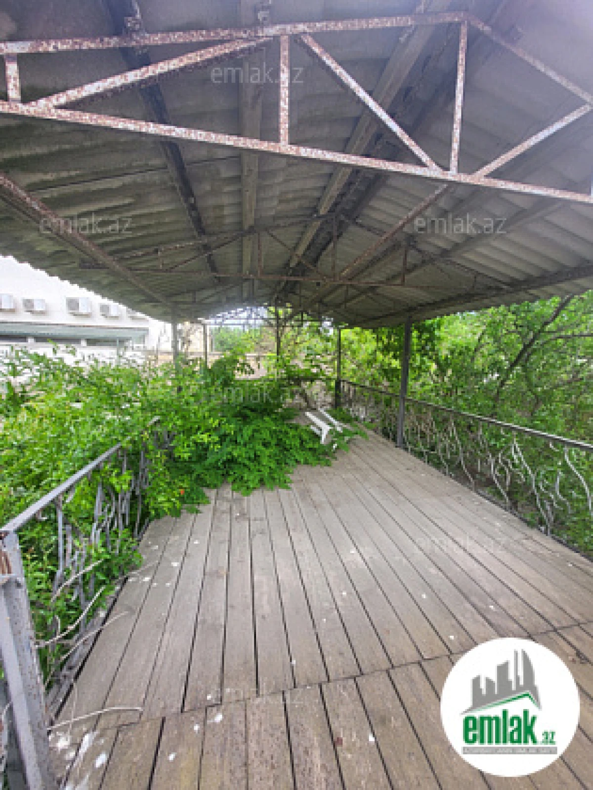 Satılır 6 otaqlı mənzil 2480 m²