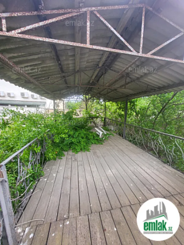 Satılır 6 otaqlı mənzil 2480 m²