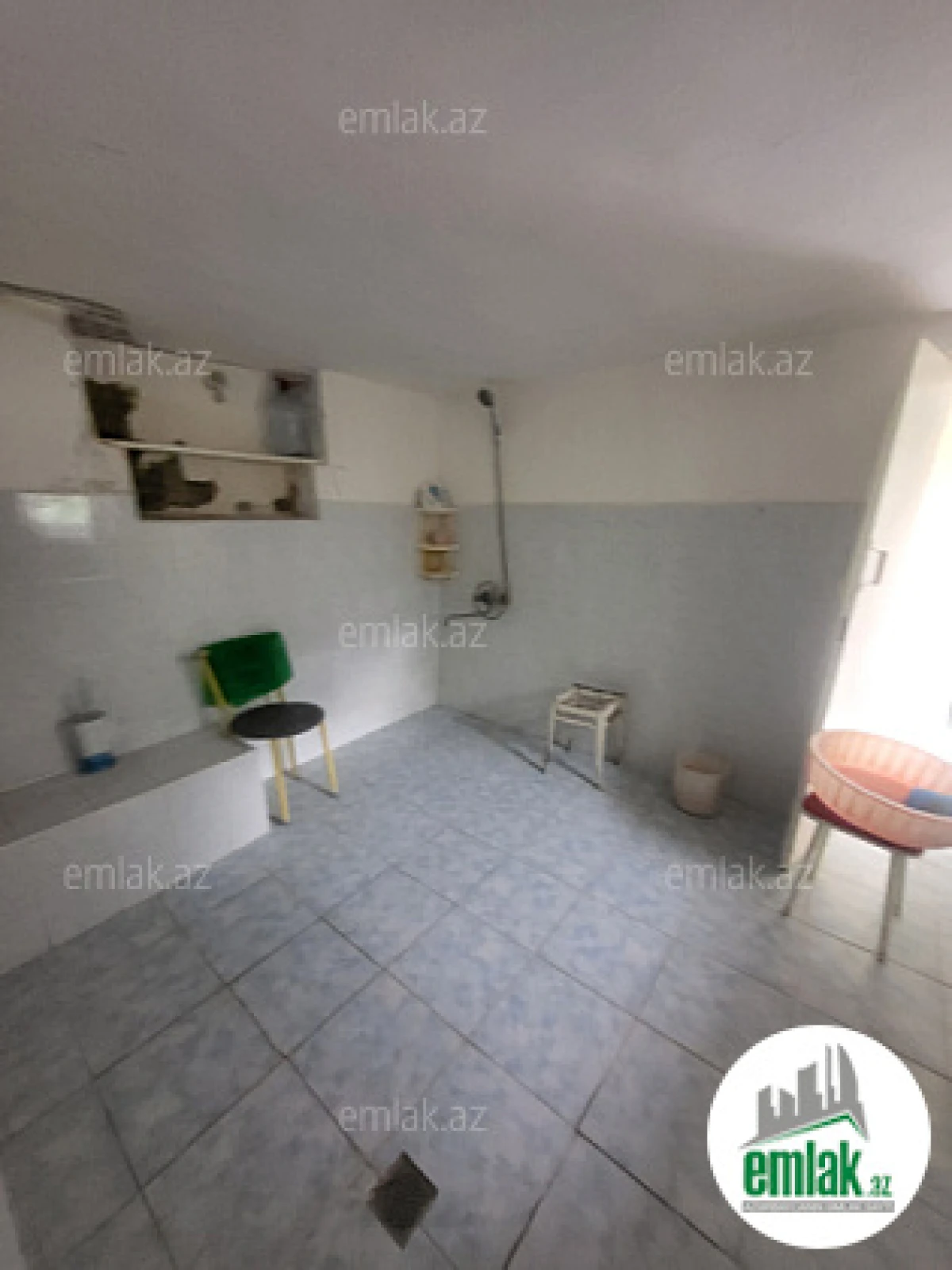 Satılır 6 otaqlı mənzil 2480 m²