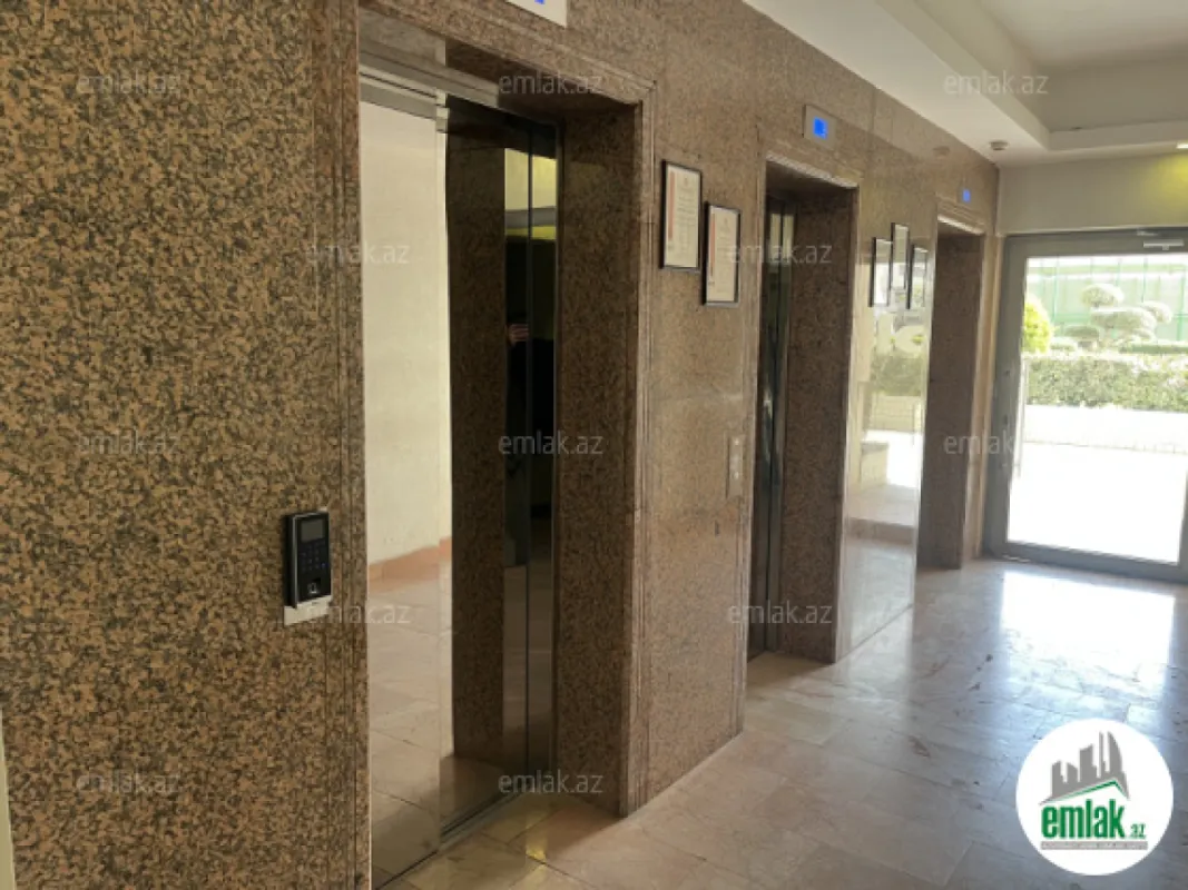 Satılır 3 otaqlı yeni tikili 185 m²