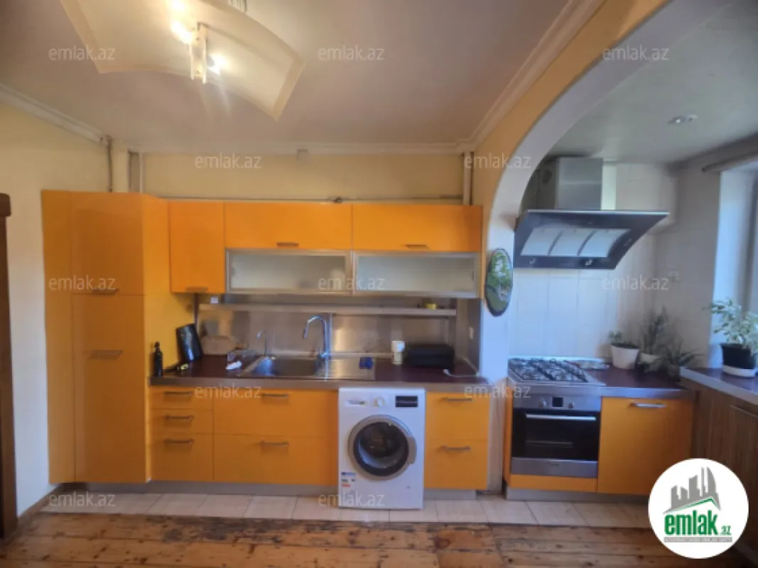 Satılır 3 otaqlı köhnə tikili 85 m²