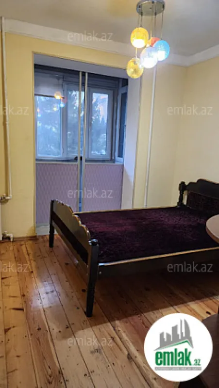 Satılır 3 otaqlı köhnə tikili 85 m²