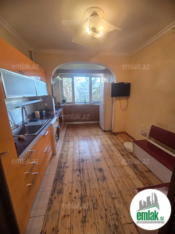 Satılır 3 otaqlı köhnə tikili 85 m²