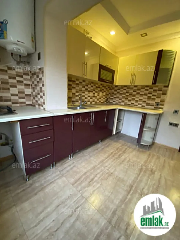 Satılır 3 otaqlı köhnə tikili 90 m²