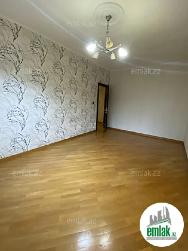Satılır 3 otaqlı köhnə tikili 90 m²
