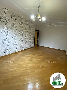 Satılır 3 otaqlı köhnə tikili 90 m²