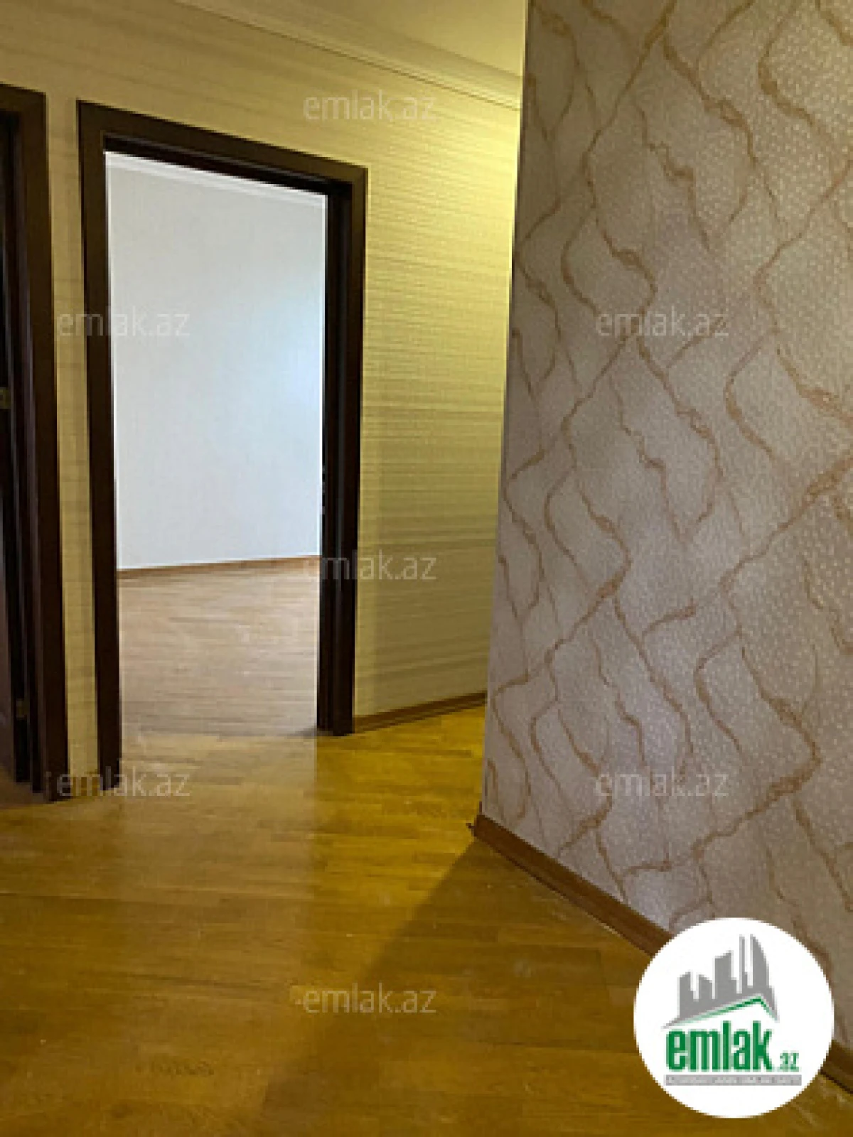 Satılır 3 otaqlı köhnə tikili 90 m²