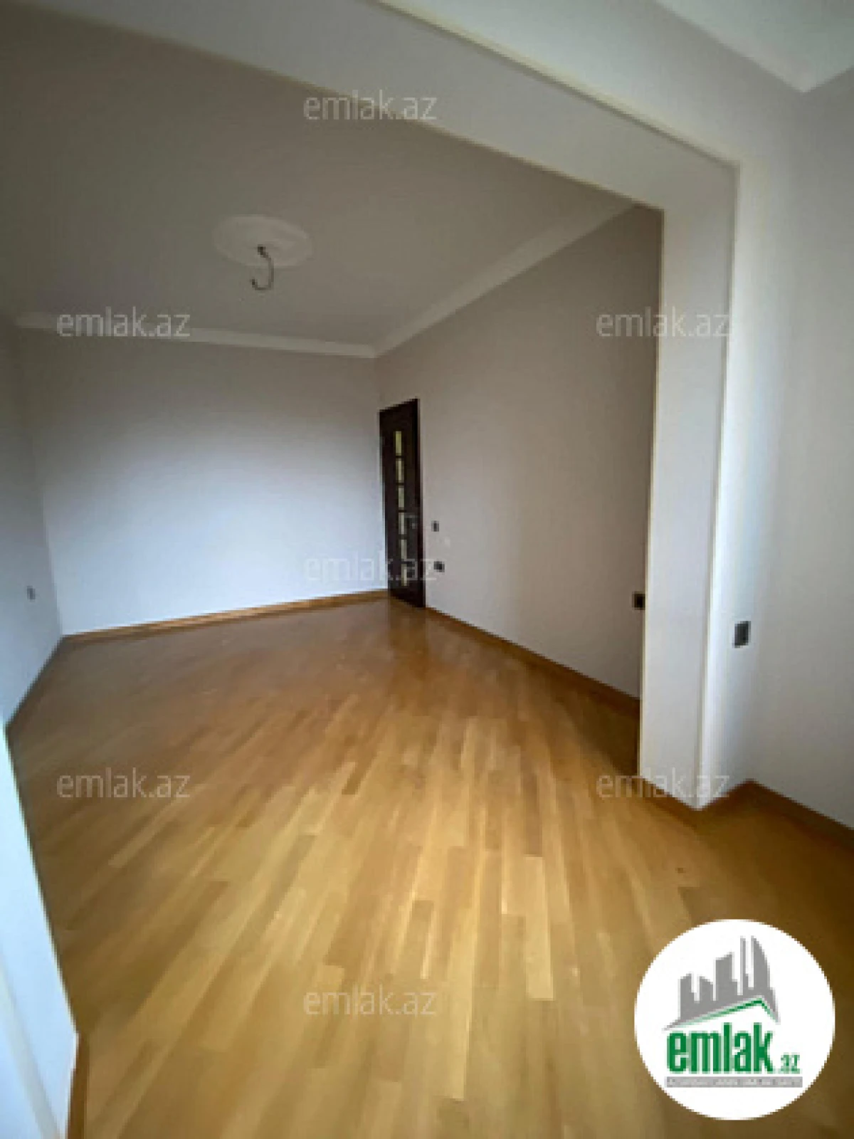 Satılır 3 otaqlı köhnə tikili 90 m²