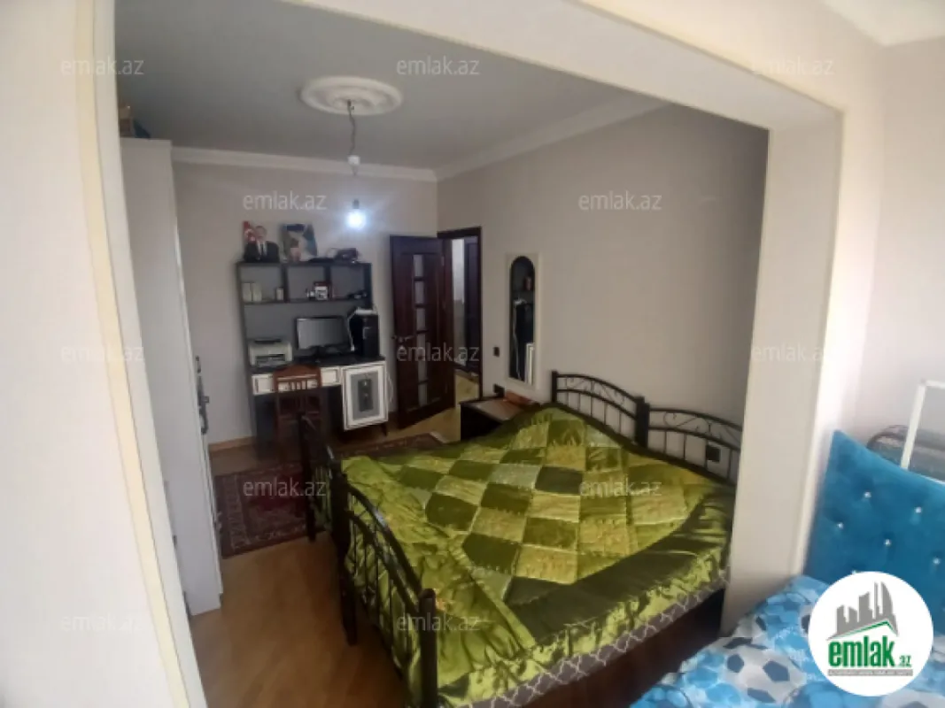 Satılır 3 otaqlı köhnə tikili 90 m²
