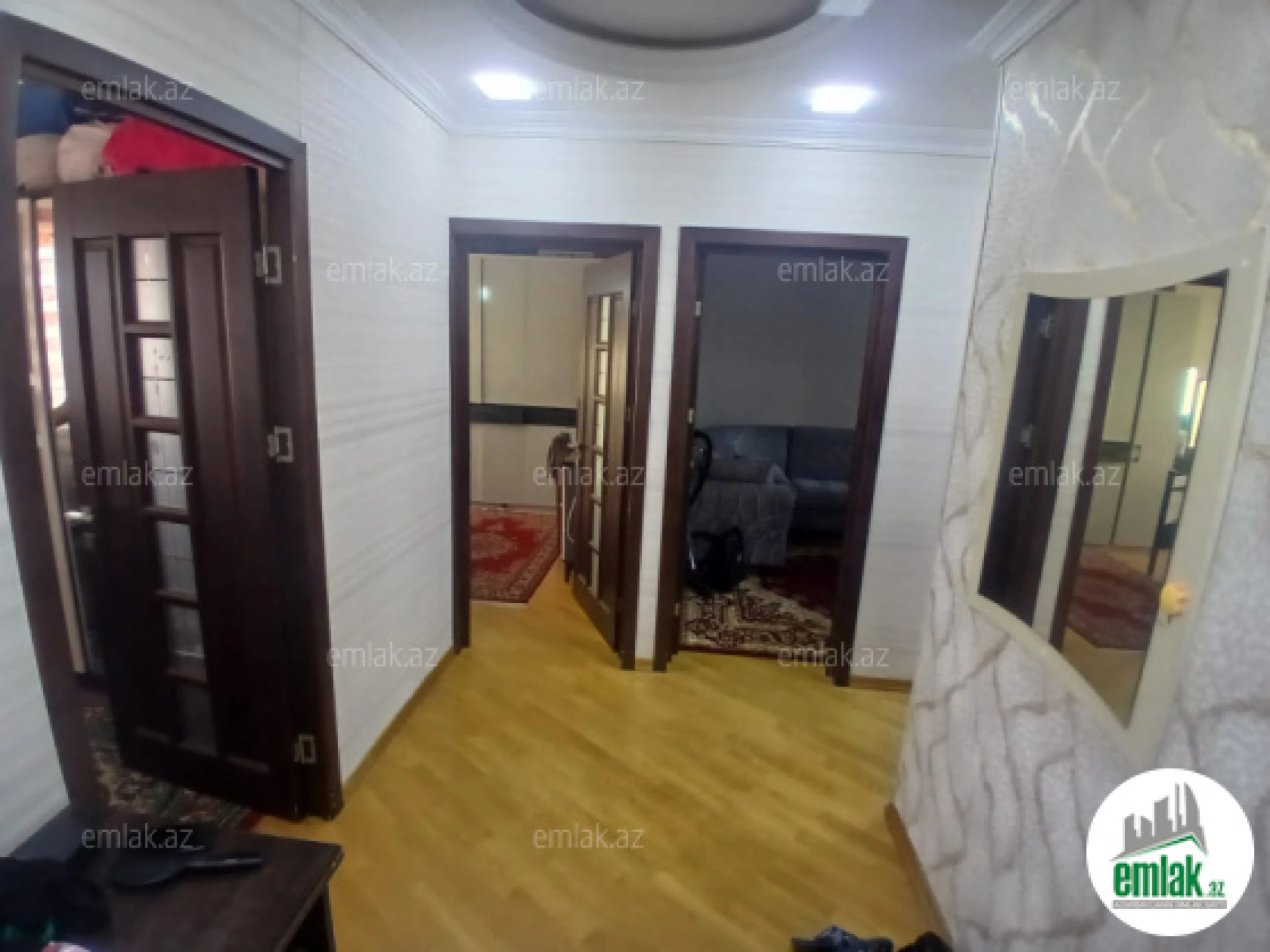 Satılır 3 otaqlı köhnə tikili 90 m²