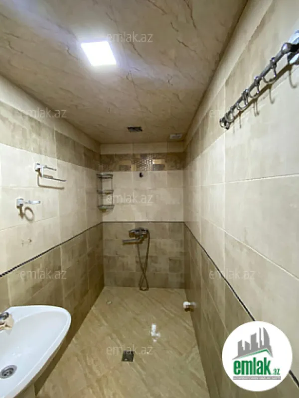 Satılır 3 otaqlı köhnə tikili 90 m²