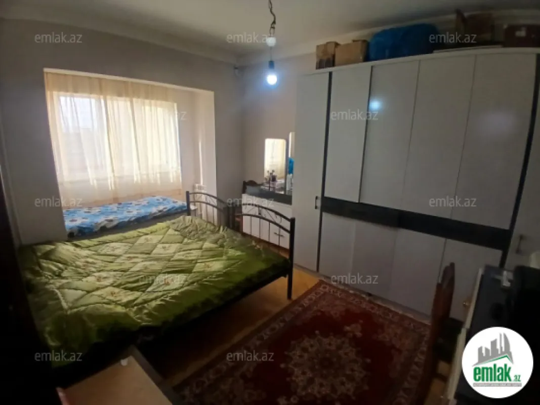 Satılır 3 otaqlı köhnə tikili 90 m²