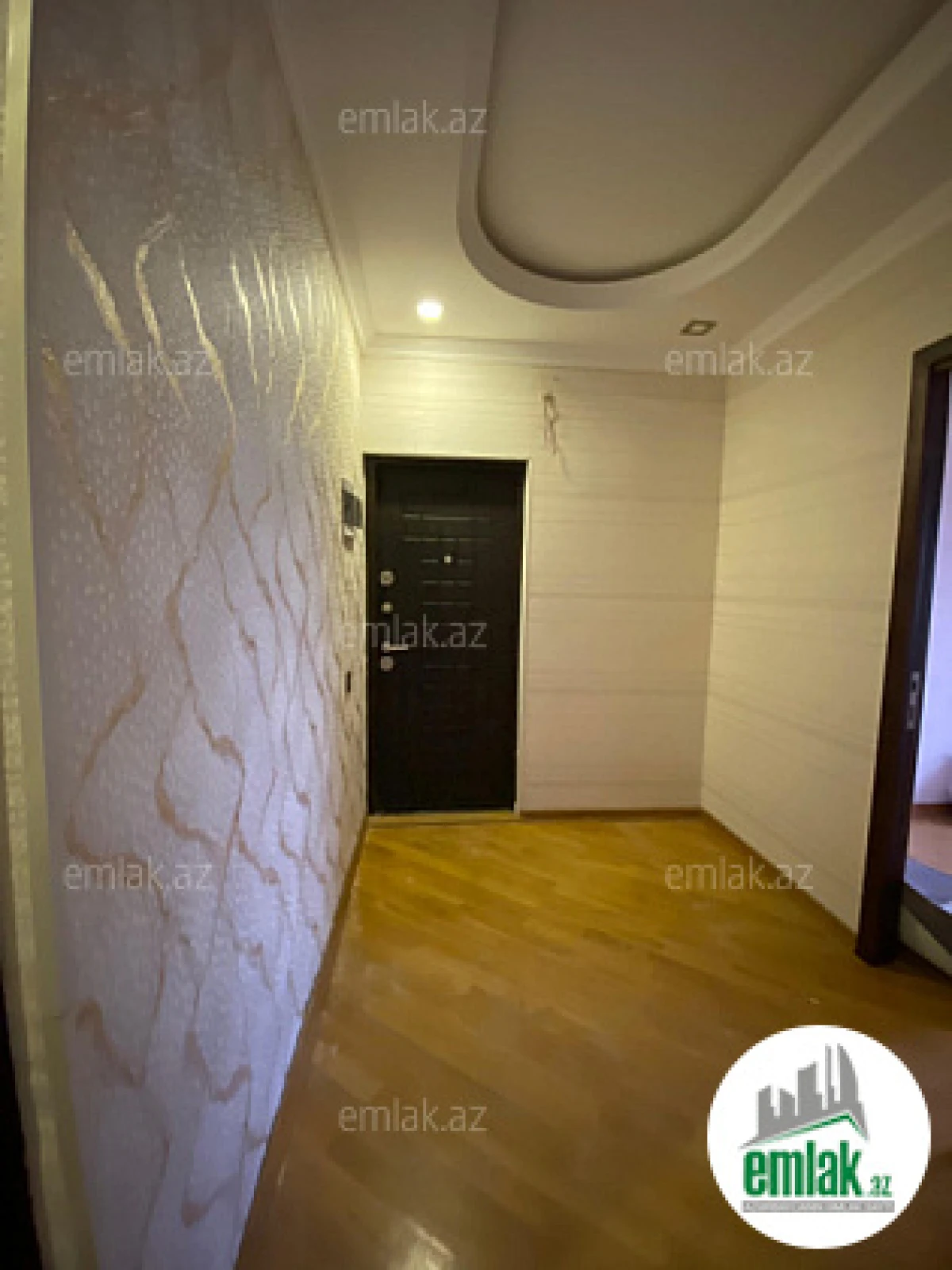 Satılır 3 otaqlı köhnə tikili 90 m²