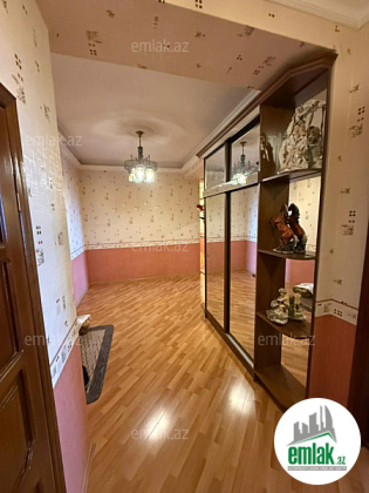 Satılır 3 otaqlı yeni tikili 120 m²