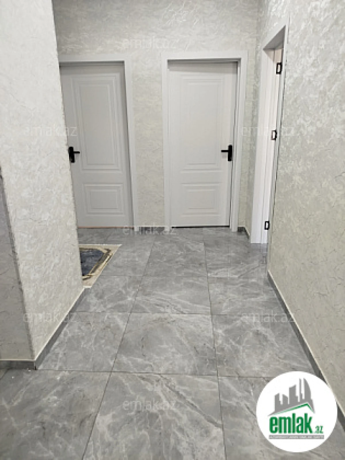 Satılır 3 otaqlı yeni tikili 100 m²