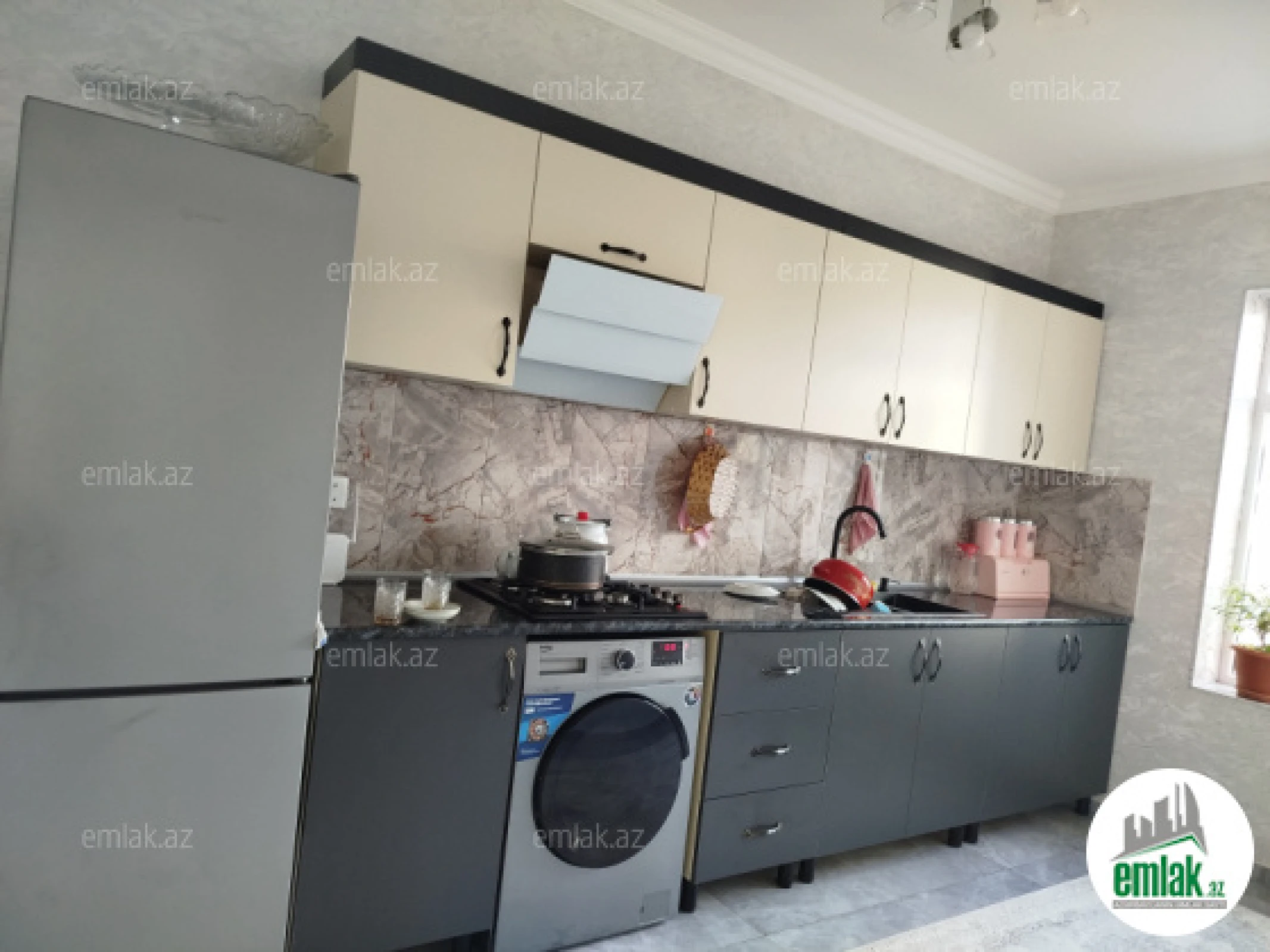 Satılır 3 otaqlı yeni tikili 100 m²