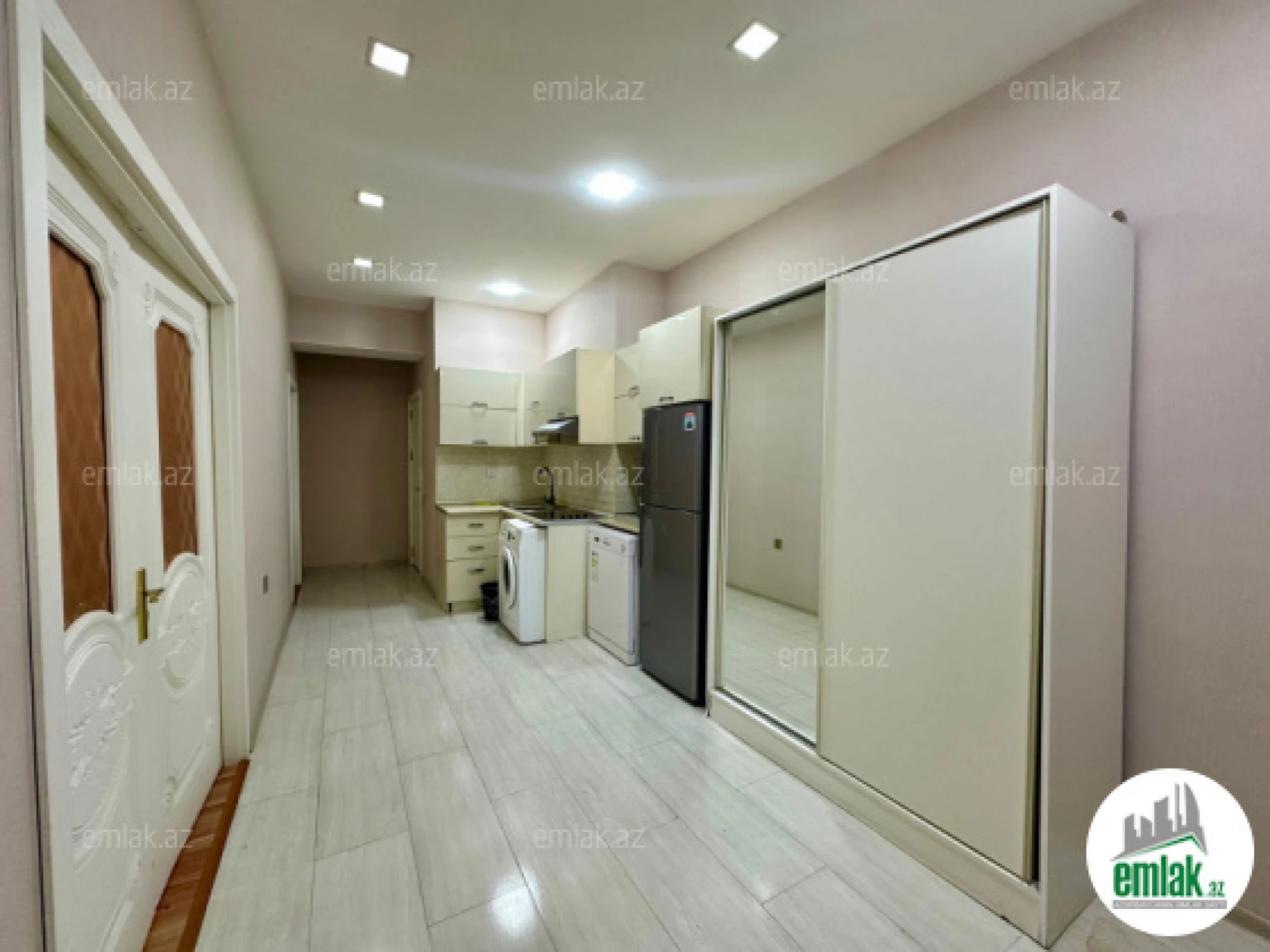 Satılır 3 otaqlı yeni tikili 120 m²