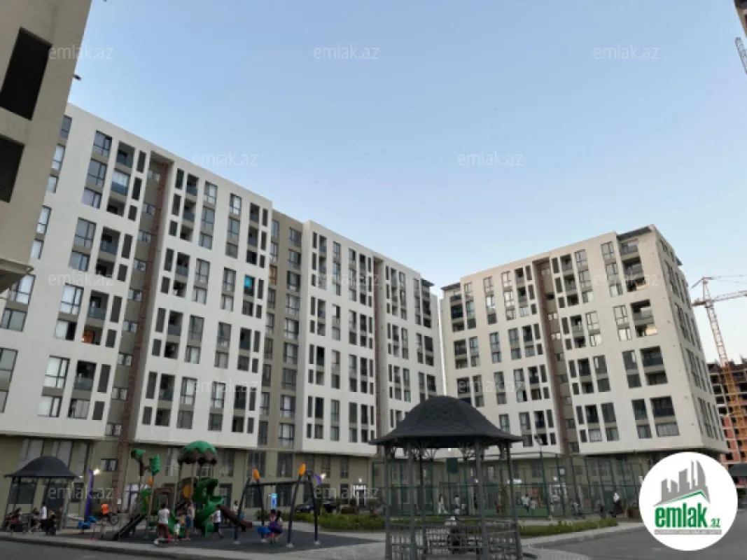 Satılır 3 otaqlı yeni tikili 82 m²