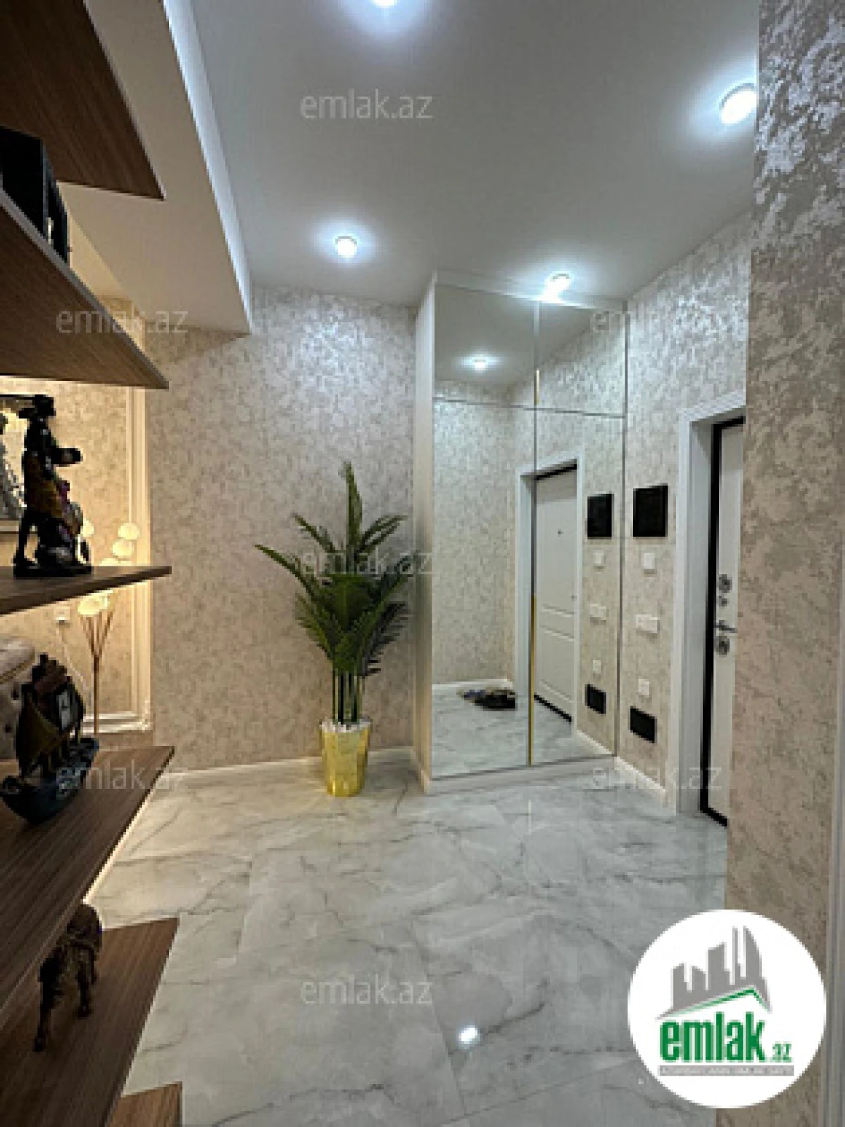 Satılır 3 otaqlı yeni tikili 82 m²