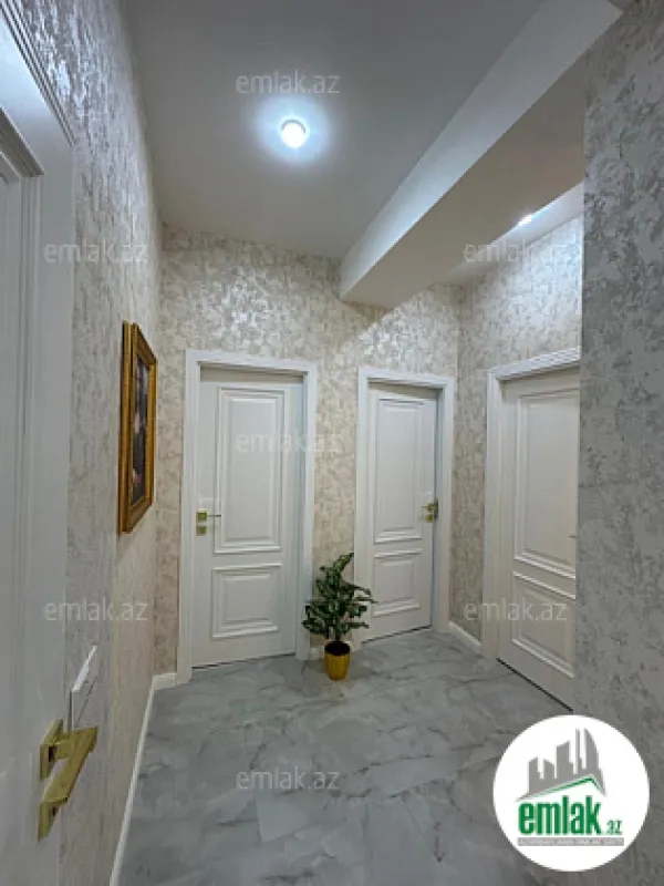 Satılır 3 otaqlı yeni tikili 82 m²