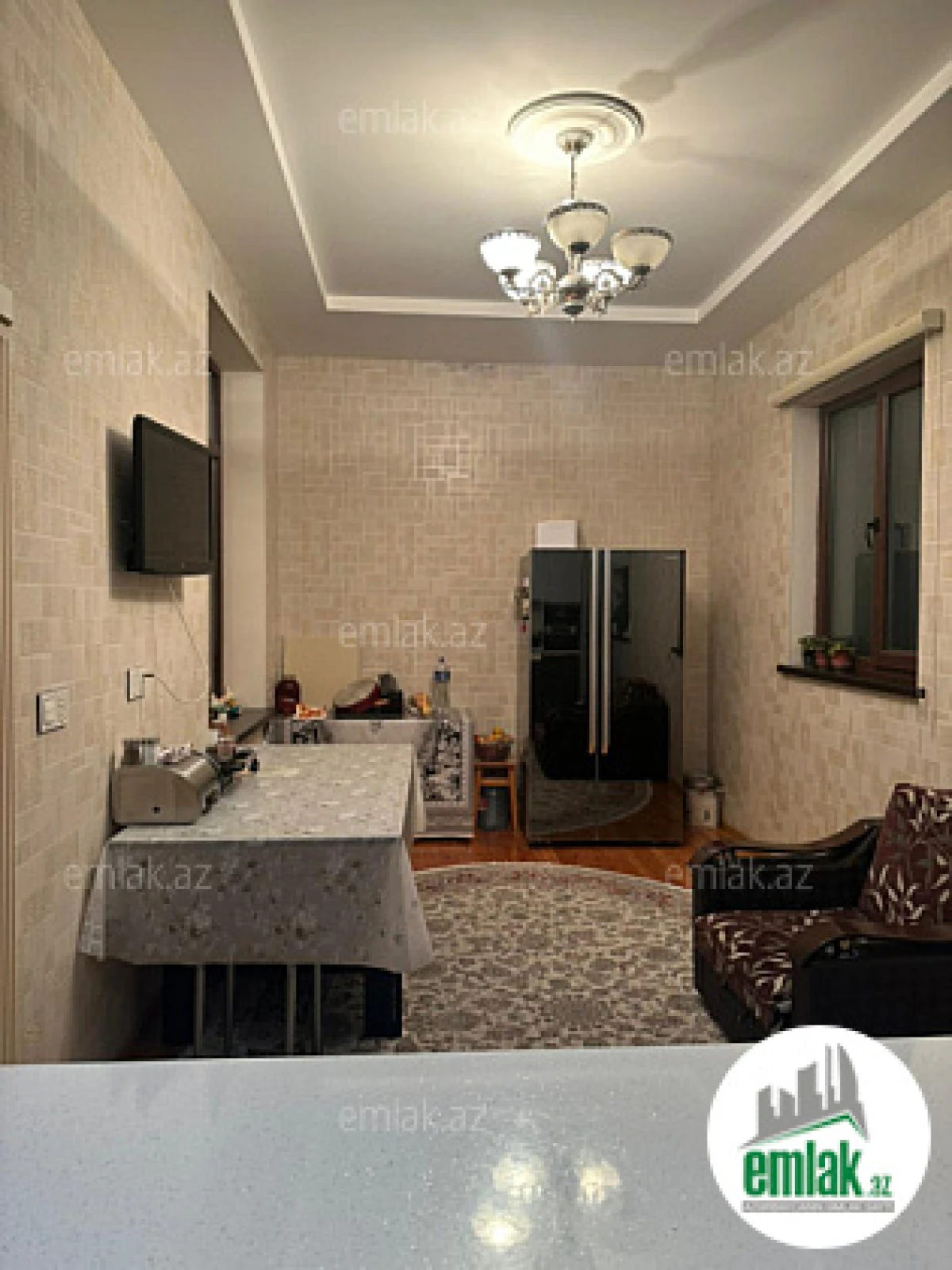 Satılır 3 otaqlı köhnə tikili 100 m²